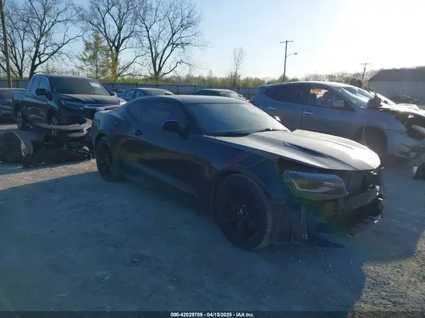 1G1FE1R71J0176969 2018 CHEVROLET CAMARO - Image 1