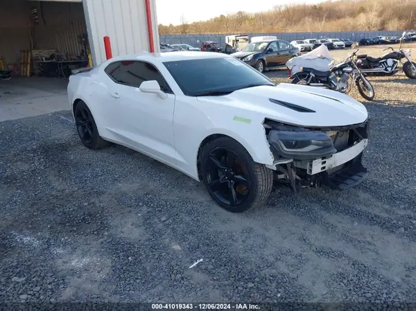 1G1FE1R72H0189157 2017 CHEVROLET CAMARO - Image 1