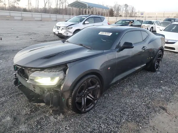 1G1FE1R72J0148372 2018 CHEVROLET CAMARO - Image 1