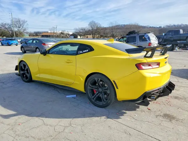 1G1FE1R73H0182623 2017 CHEVROLET CAMARO - Image 2