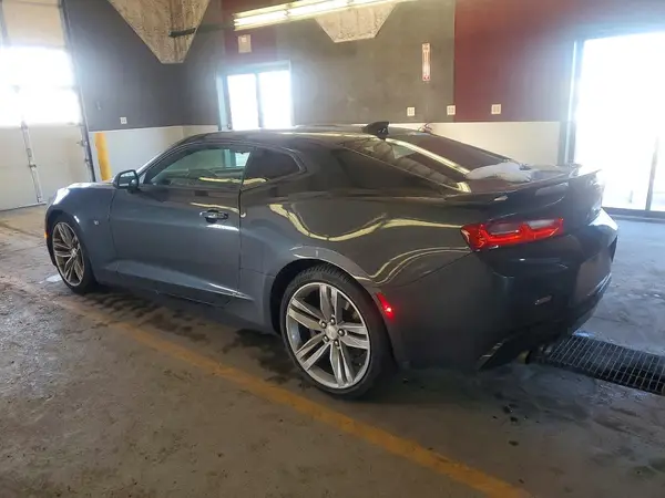 1G1FE1R73J0102520 2018 CHEVROLET CAMARO - Image 2