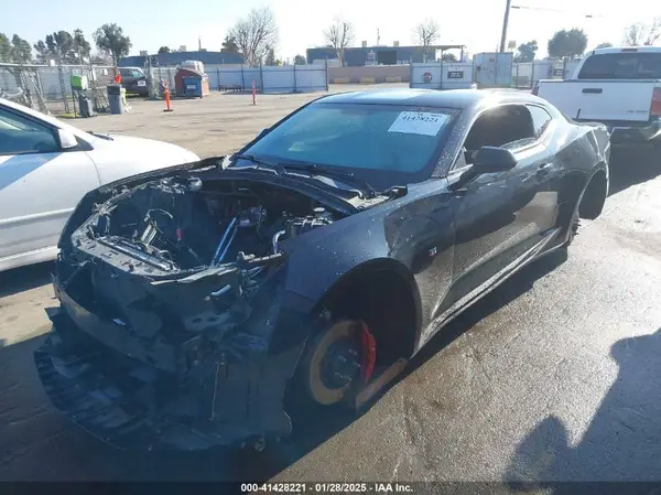 1G1FE1R73K0144199 2019 CHEVROLET CAMARO - Image 2