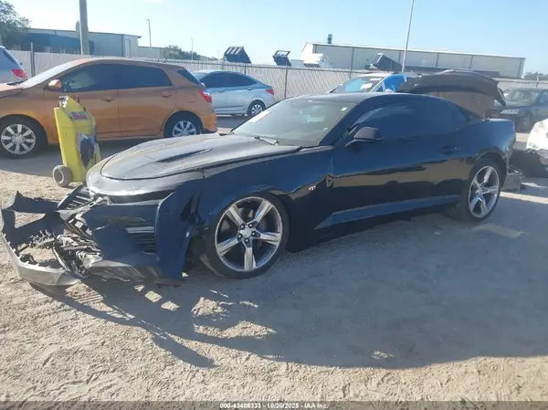 1G1FE1R75J0113079 2018 CHEVROLET CAMARO - Image 2