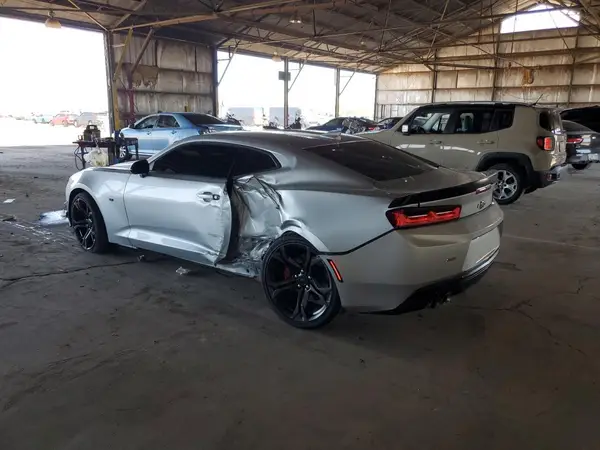 1G1FE1R75J0129010 2018 CHEVROLET CAMARO - Image 2