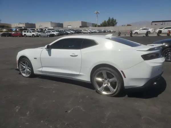 1G1FE1R75J0187554 2018 CHEVROLET CAMARO - Image 2