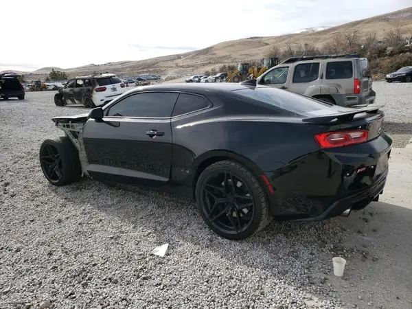 1G1FE1R76H0101856 2017 CHEVROLET CAMARO - Image 2