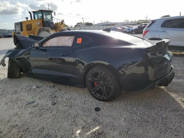 1G1FE1R76H0183250 2017 CHEVROLET CAMARO - Image 2