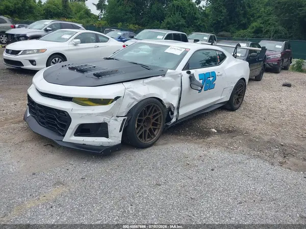 1G1FE1R76H0215050 2017 CHEVROLET CAMARO - Image 2