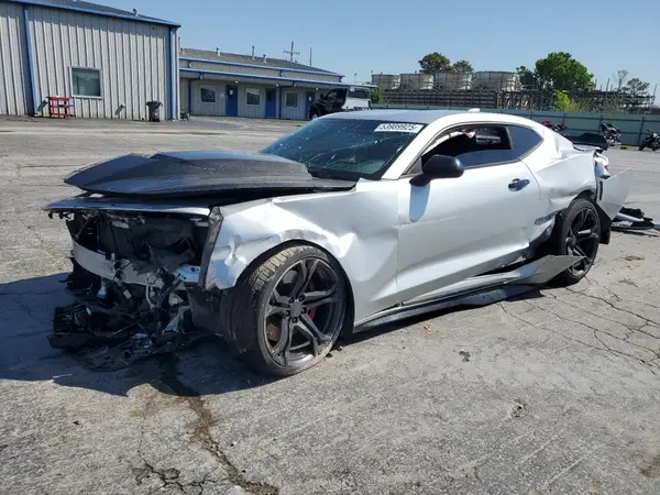 1G1FE1R76J0154398 2018 CHEVROLET CAMARO - Image 1