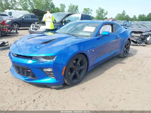 1G1FE1R77H0119878 2017 CHEVROLET CAMARO - Image 2