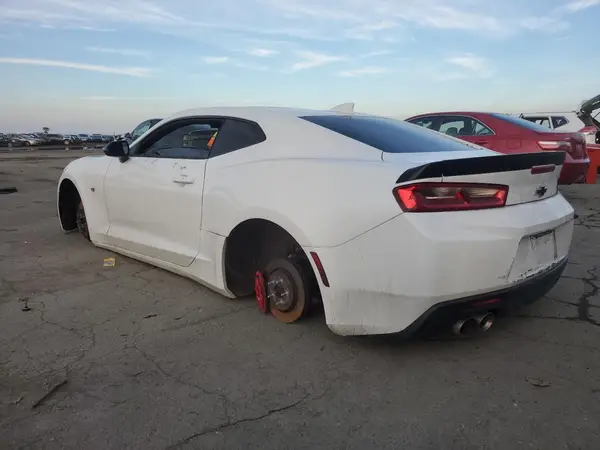 1G1FE1R77H0212366 2017 CHEVROLET CAMARO - Image 2
