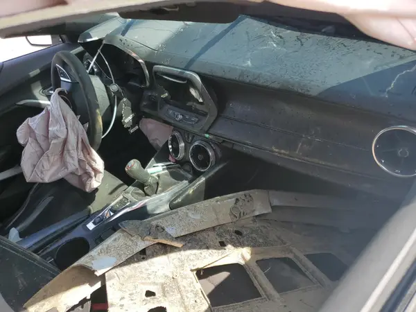 1G1FE1R78H0162318 2017 CHEVROLET CAMARO - Image 8