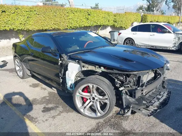 1G1FE1R78H0176719 2017 CHEVROLET CAMARO - Image 1