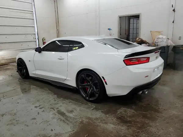 1G1FE1R78H0182598 2017 CHEVROLET CAMARO - Image 2