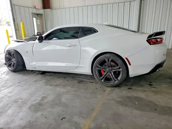 1G1FE1R78H0215003 2017 CHEVROLET CAMARO - Image 2