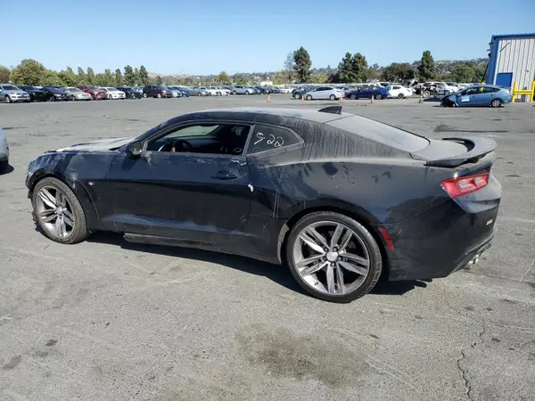 1G1FE1R79J0100268 2018 CHEVROLET CAMARO - Image 2