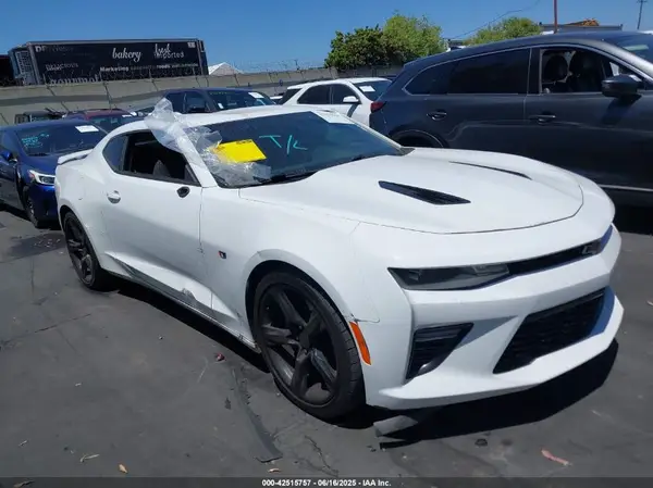 1G1FE1R7XH0162627 2017 CHEVROLET CAMARO - Image 1