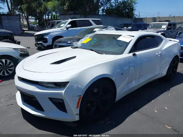 1G1FE1R7XH0162627 2017 CHEVROLET CAMARO - Image 2