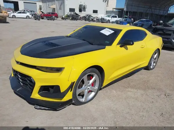 1G1FE1R7XH0178178 2017 CHEVROLET CAMARO - Image 2