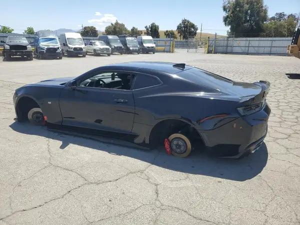 1G1FE1R7XJ0127138 2018 CHEVROLET CAMARO - Image 2