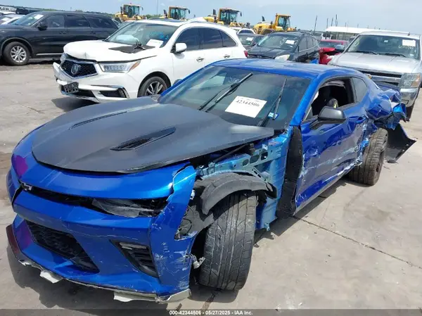1G1FE1R7XJ0141654 2018 CHEVROLET CAMARO - Image 2