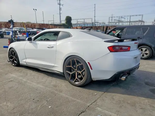 1G1FF1R72J0180073 2018 CHEVROLET CAMARO - Image 2