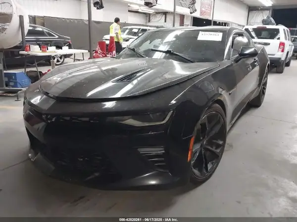 1G1FF1R7XJ0144471 2018 CHEVROLET CAMARO - Image 2
