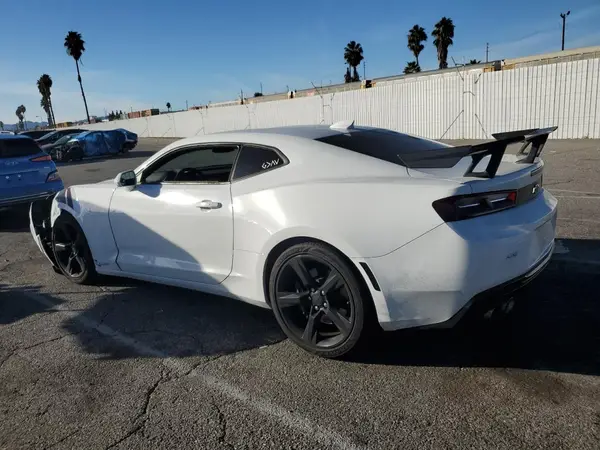 1G1FF1R7XJ0180578 2018 CHEVROLET CAMARO - Image 2