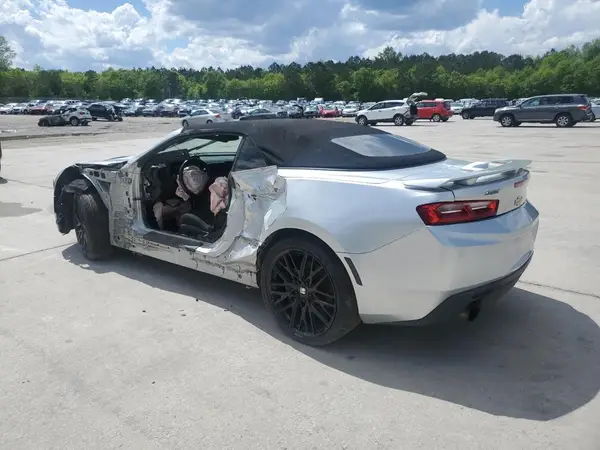 1G1FF3D70J0118075 2018 CHEVROLET CAMARO - Image 2