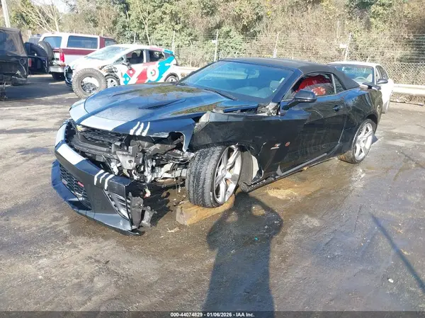 1G1FF3D76J0126469 2018 CHEVROLET CAMARO - Image 2