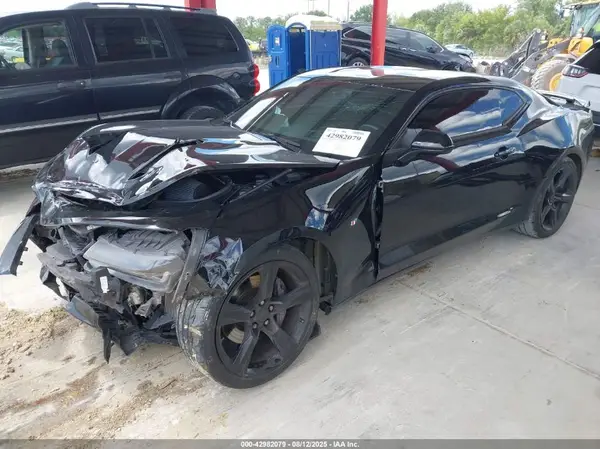 1G1FG1R70J0176682 2018 CHEVROLET CAMARO - Image 2