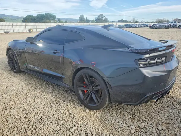 1G1FG1R72J0103071 2018 CHEVROLET CAMARO - Image 2
