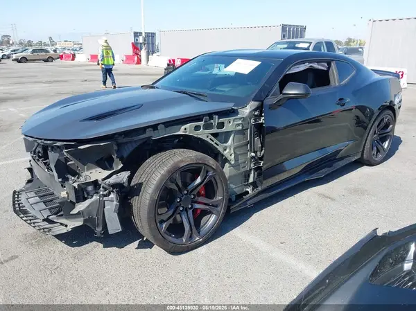 1G1FG1R74J0152983 2018 CHEVROLET CAMARO - Image 2