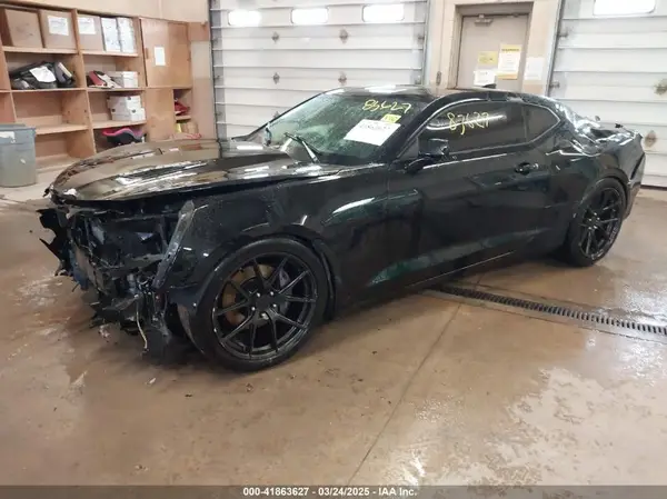 1G1FG1R76J0102070 2018 CHEVROLET CAMARO - Image 2