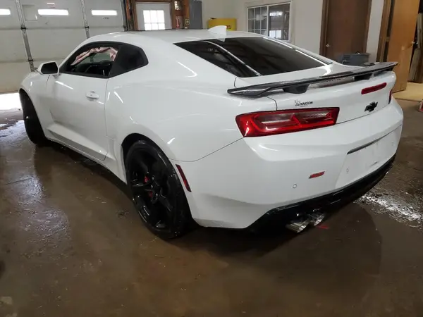 1G1FG1R77J0108959 2018 CHEVROLET CAMARO - Image 2