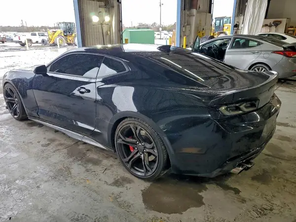 1G1FG1R77J0134252 2018 CHEVROLET CAMARO - Image 2