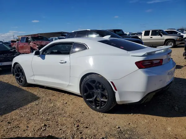 1G1FG1R78J0105861 2018 CHEVROLET CAMARO - Image 2