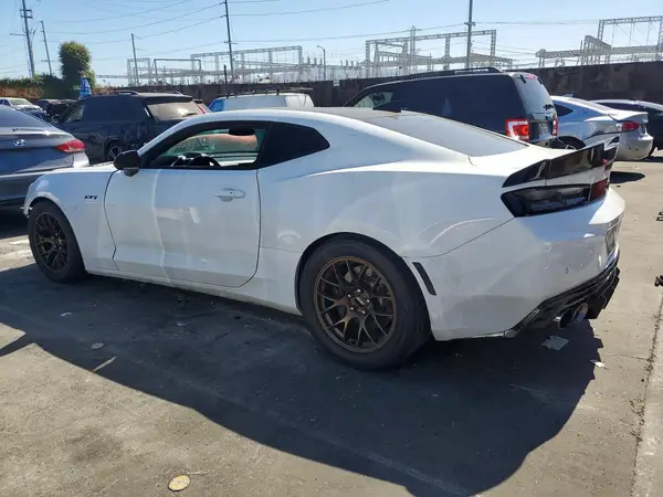 1G1FG1R79J0155507 2018 CHEVROLET CAMARO - Image 2