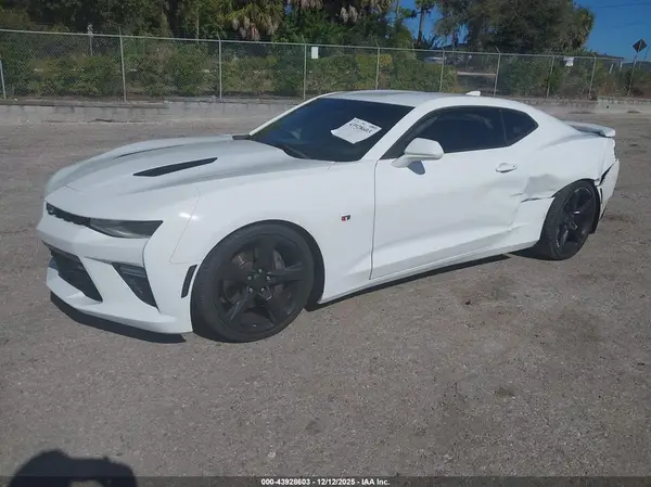 1G1FG1R79J0171075 2018 CHEVROLET CAMARO - Image 2