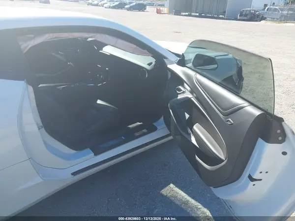 1G1FG1R79J0171075 2018 CHEVROLET CAMARO - Image 8