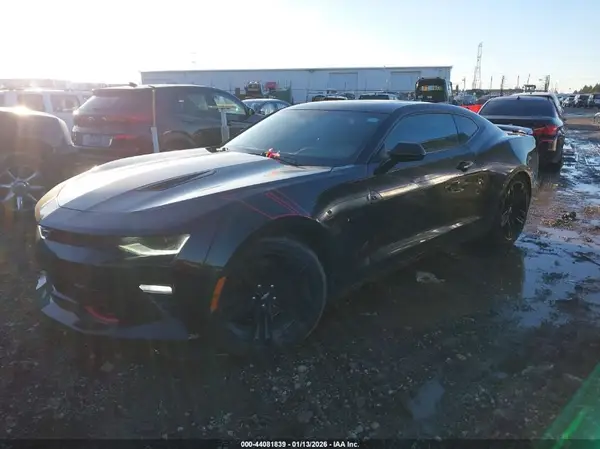 1G1FG1R7XJ0180948 2018 CHEVROLET CAMARO - Image 2