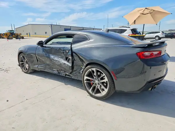 1G1FH1R71H0140068 2017 CHEVROLET CAMARO - Image 2