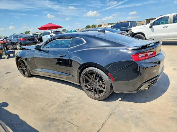 1G1FH1R73J0100581 2018 CHEVROLET CAMARO - Image 2