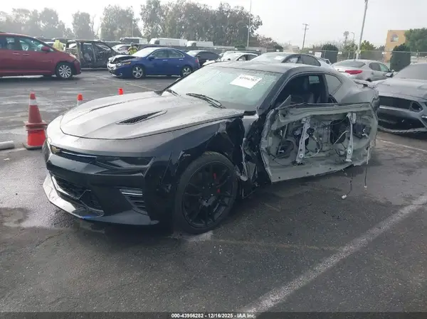 1G1FH1R73J0111483 2018 CHEVROLET CAMARO - Image 2