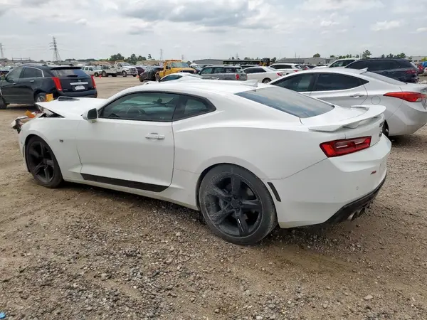 1G1FH1R73J0142930 2018 CHEVROLET CAMARO - Image 2