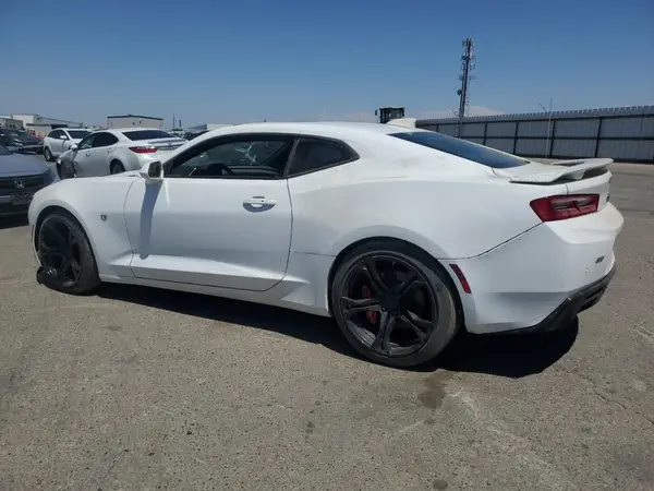 1G1FH1R74J0142693 2018 CHEVROLET CAMARO - Image 2