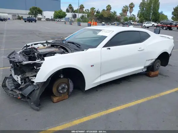 1G1FH1R75J0101120 2018 CHEVROLET CAMARO - Image 2