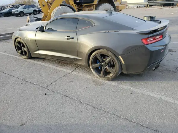 1G1FH1R75J0107600 2018 CHEVROLET CAMARO - Image 2