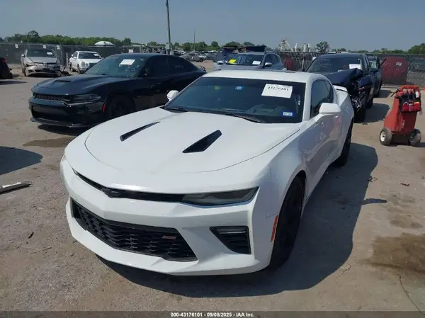 1G1FH1R76J0113521 2018 CHEVROLET CAMARO - Image 2