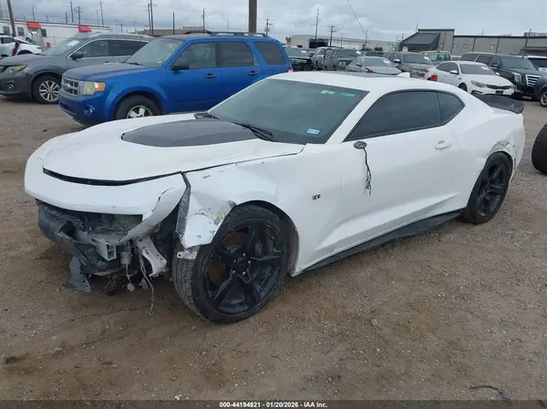 1G1FH1R76J0179812 2018 CHEVROLET CAMARO - Image 2
